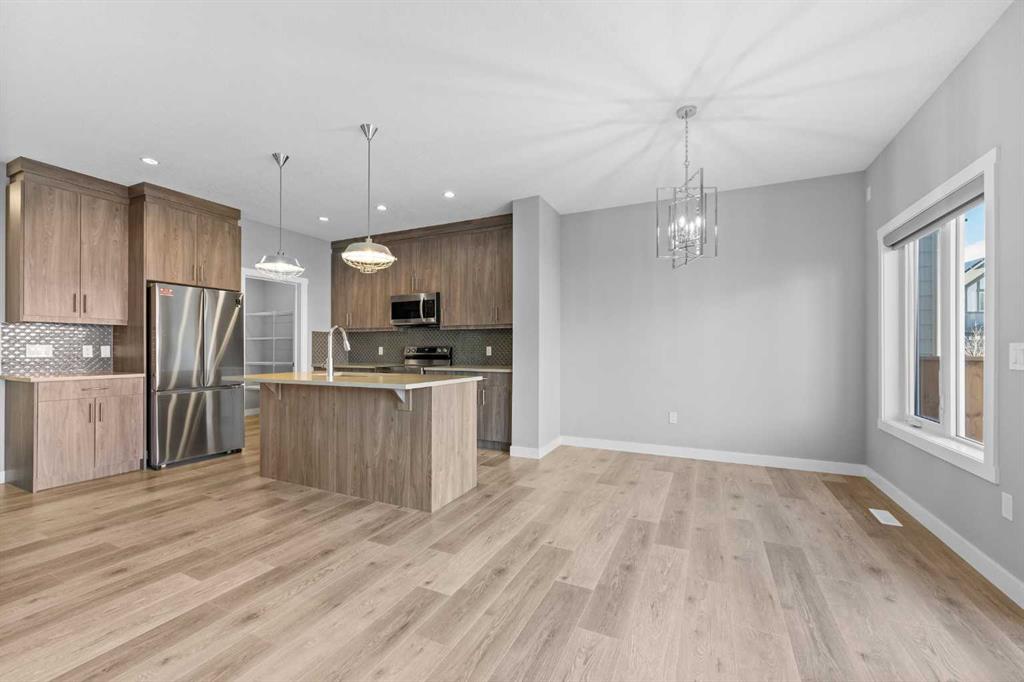 122 Legacy Glen Crescent SE