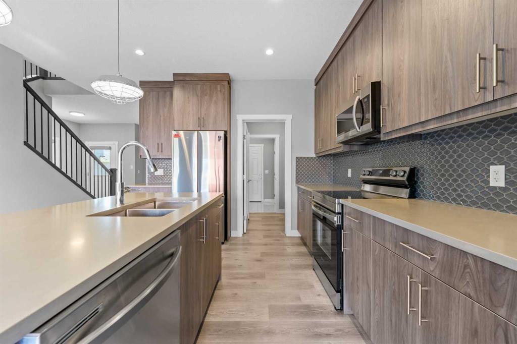 122 Legacy Glen Crescent SE