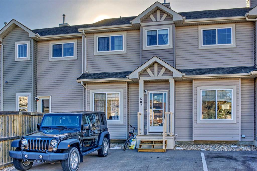 507 Strathaven Mews