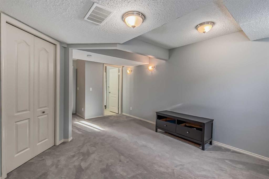 507 Strathaven Mews