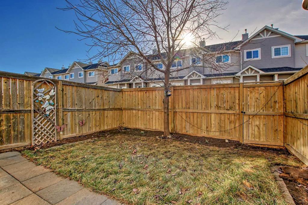 507 Strathaven Mews
