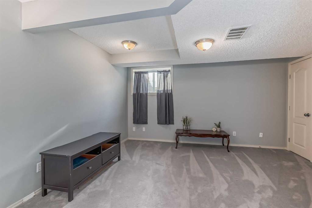 507 Strathaven Mews