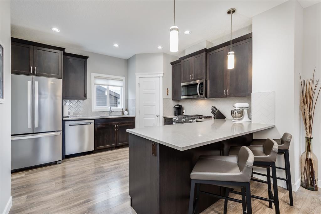 23 Ravenstern Point SE