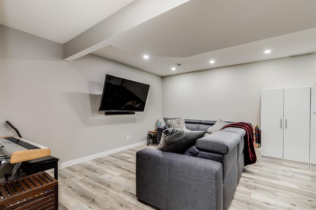 23 Ravenstern Point SE