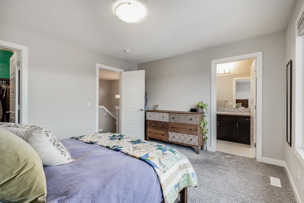 23 Ravenstern Point SE