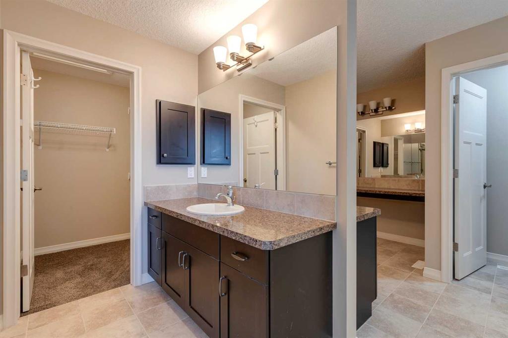 124 Chaparral Valley View SE