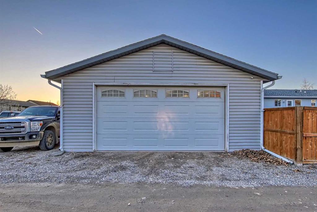 1801 Strathcona Bay