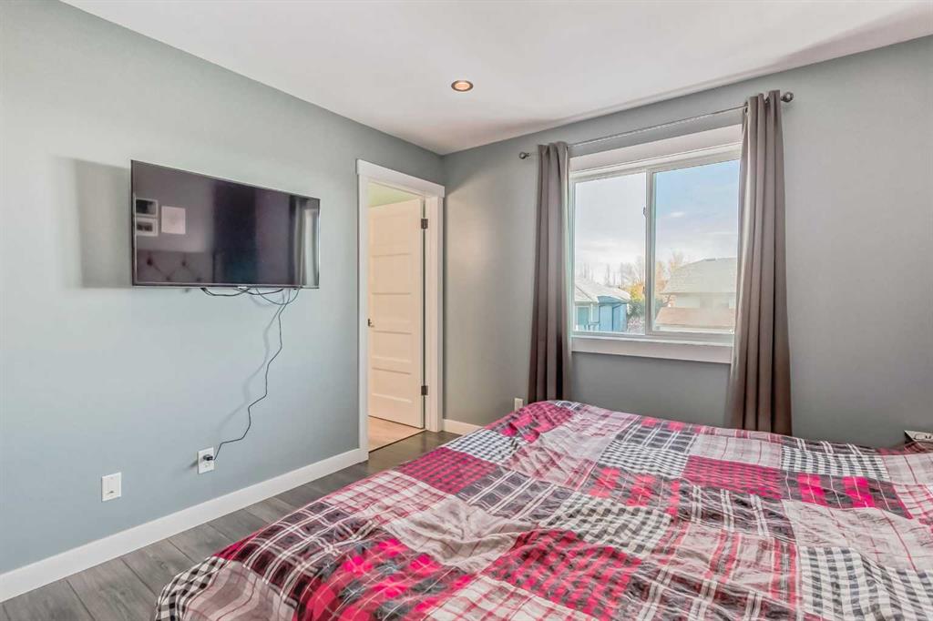 1801 Strathcona Bay