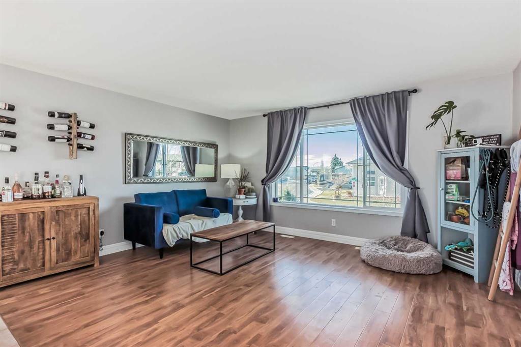 1801 Strathcona Bay