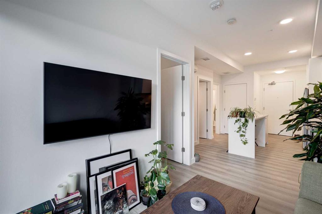 455 1 Avenue NE, #207