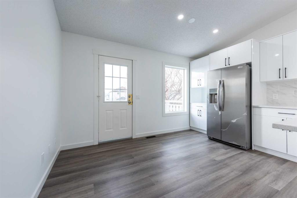 244 Coverdale Court NE