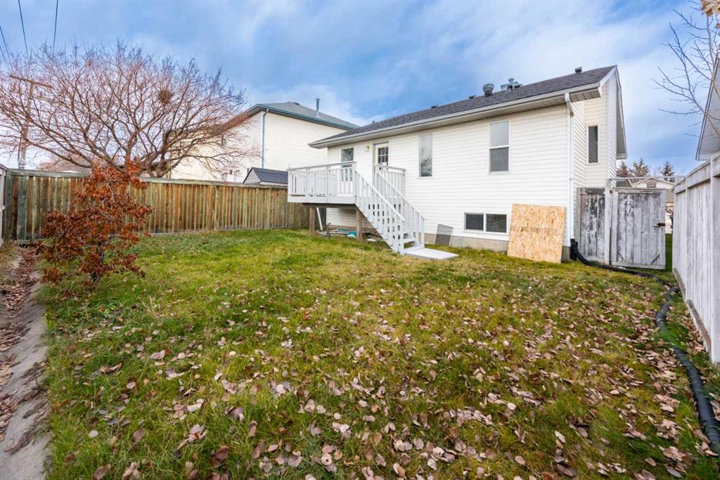 244 Coverdale Court NE