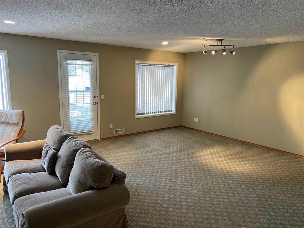 662 Sheep River Mews