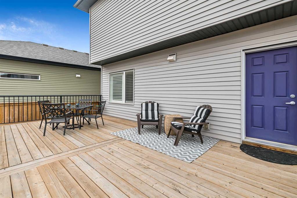 39 Drake Landing Boulevard NE