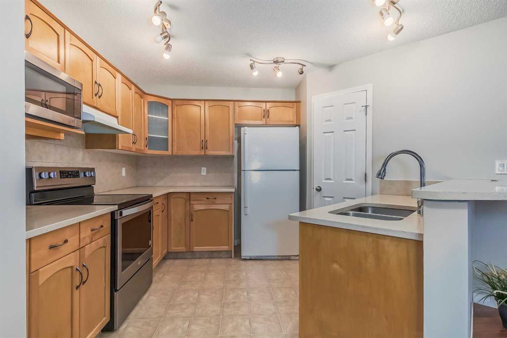 14 Everwoods Green SW
