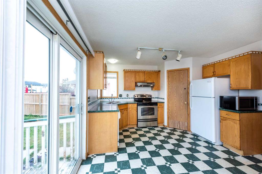 240 Fresno Place NE