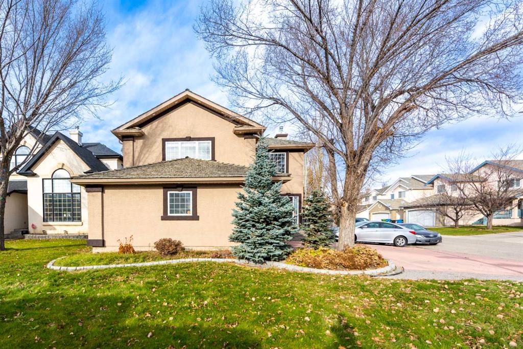 143 Panorama Hills Bay NW