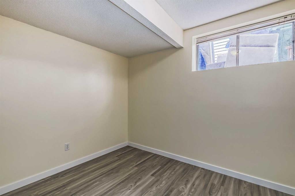 129 Simcoe Circle SW