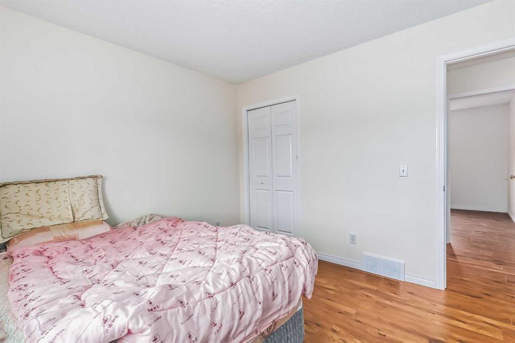 129 Simcoe Circle SW