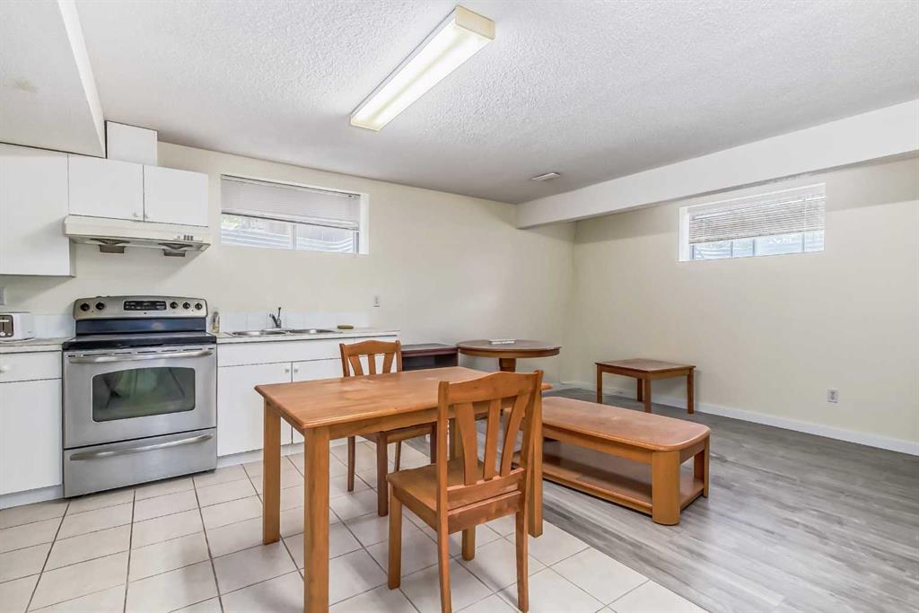 129 Simcoe Circle SW