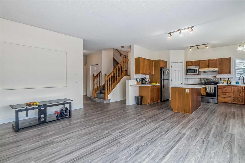 129 Simcoe Circle SW