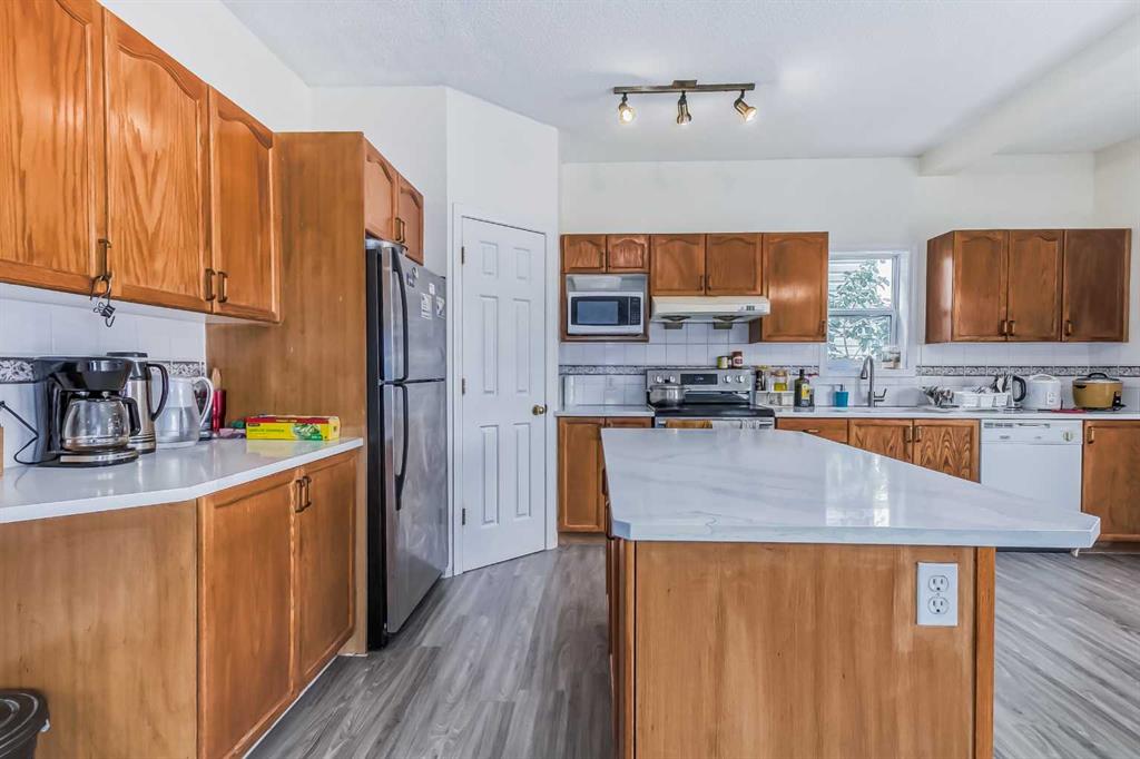 129 Simcoe Circle SW