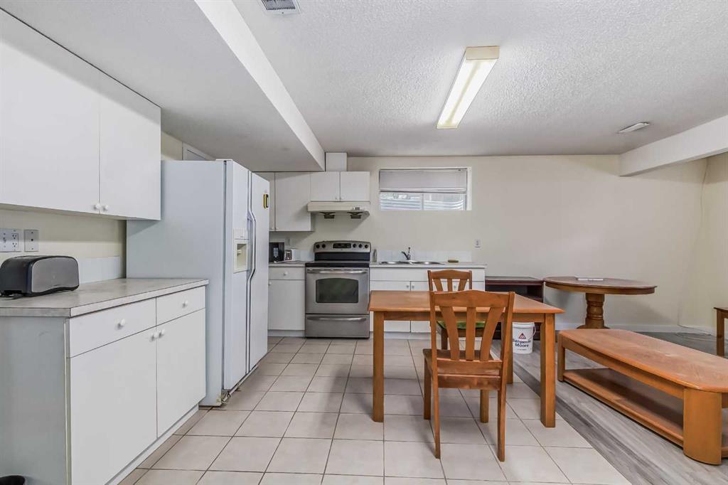 129 Simcoe Circle SW