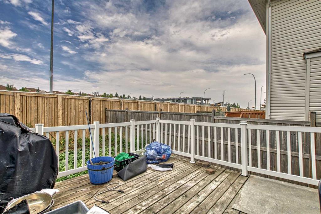 129 Simcoe Circle SW