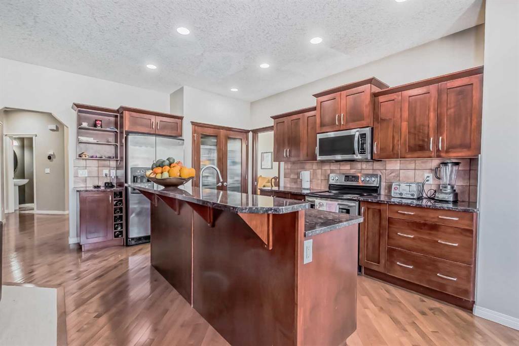 64 Panatella Manor NW