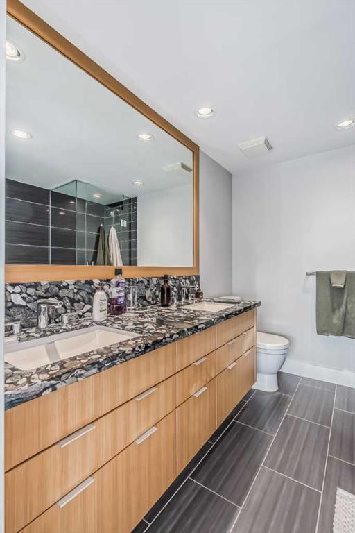560 6 Avenue SE, #206