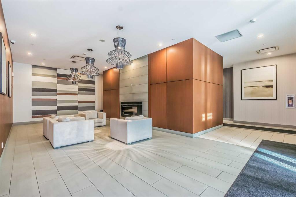 560 6 Avenue SE, #206