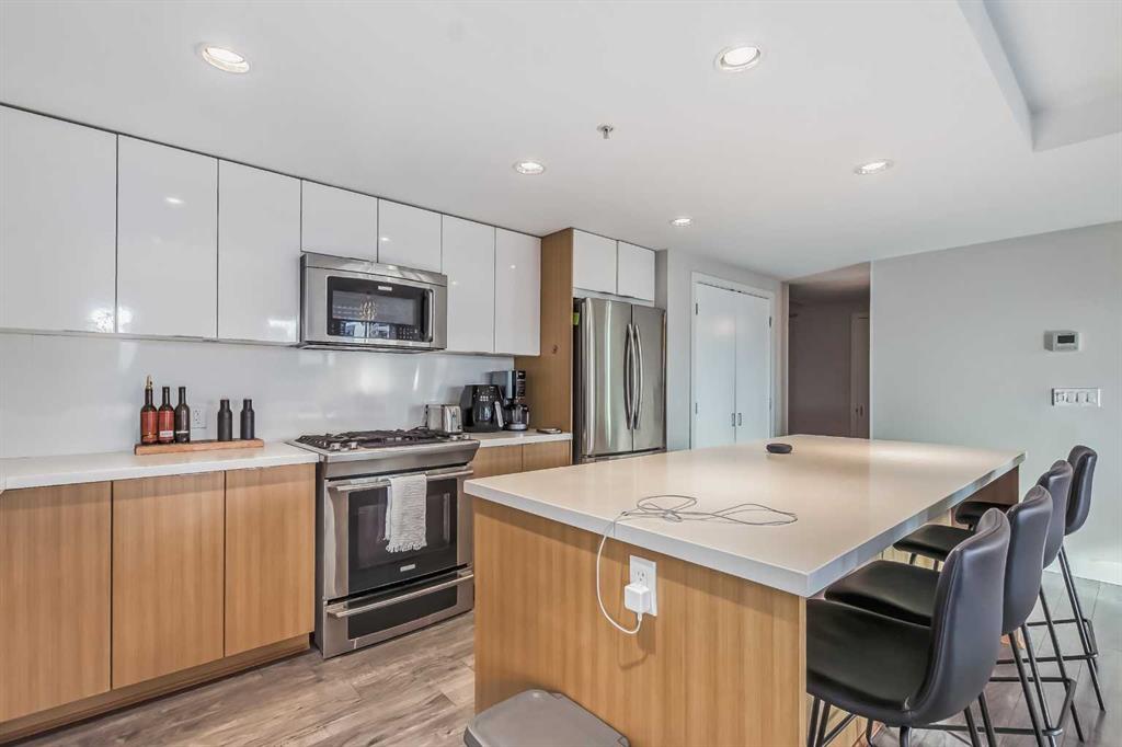 560 6 Avenue SE, #206