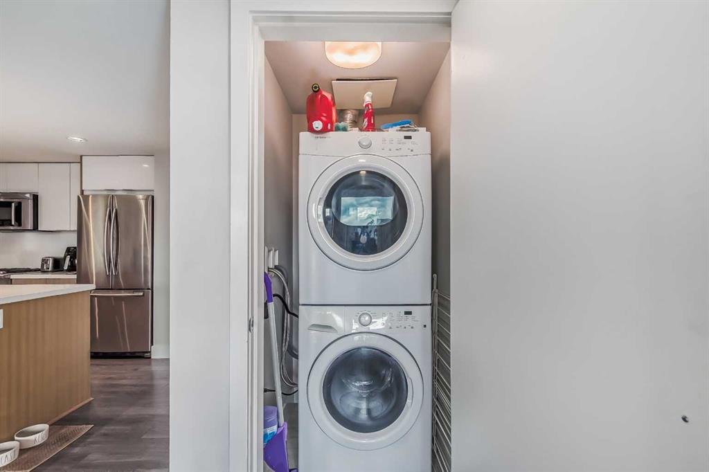 560 6 Avenue SE, #206