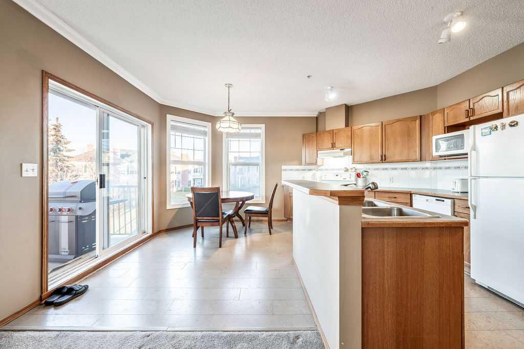 78 Prestwick Gardens SE, #202