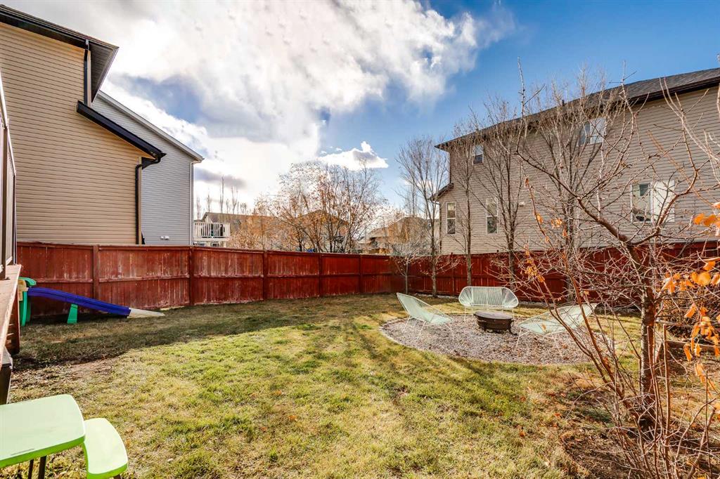 105 Kingsland Court SE