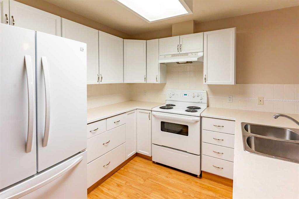 305 1 Avenue NW, #308
