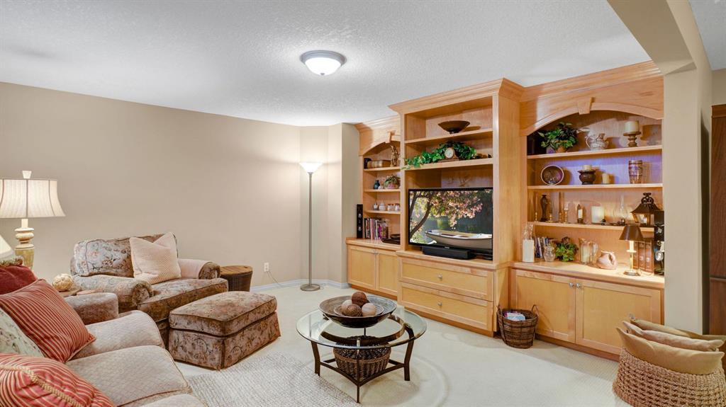 107 Invermere Close