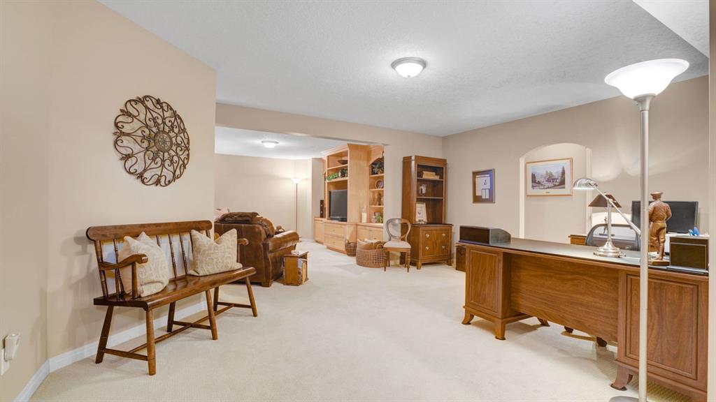 107 Invermere Close