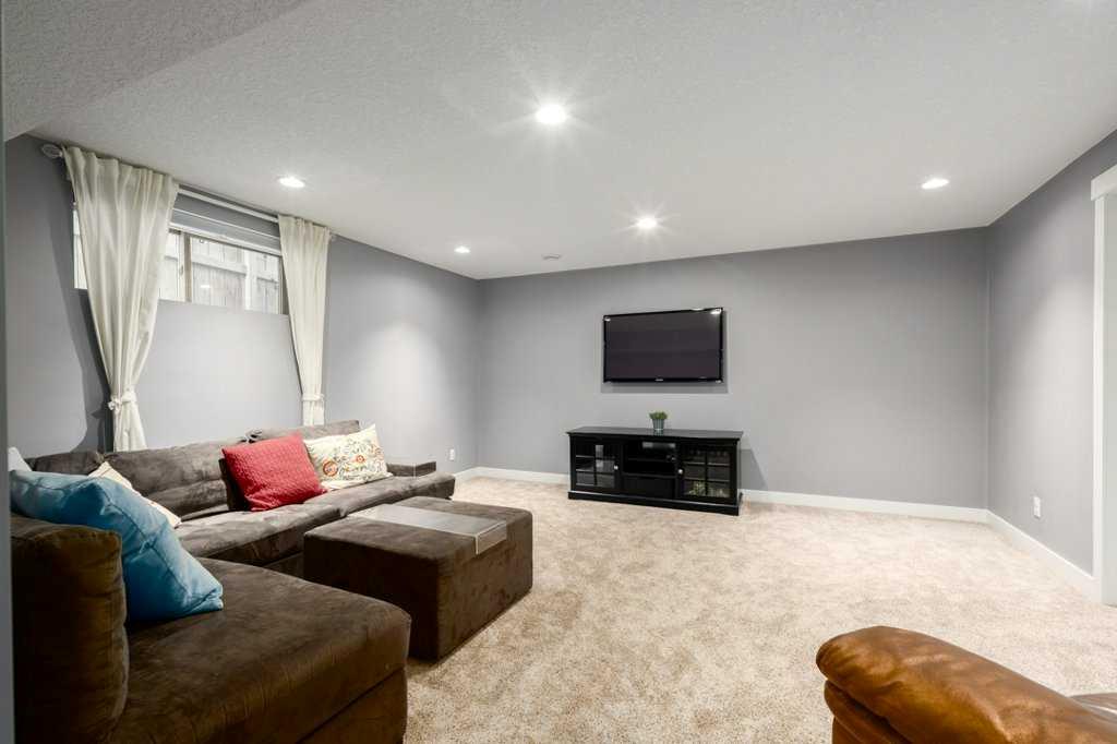 152 Sunset Manor