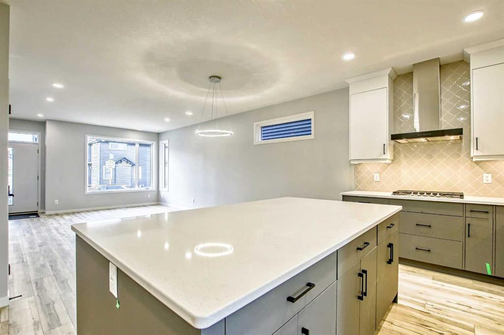 24 Edith Mews NW