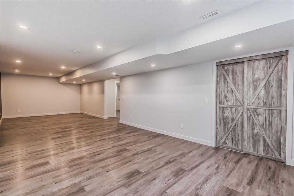 175 Strathmore Lakes Bend