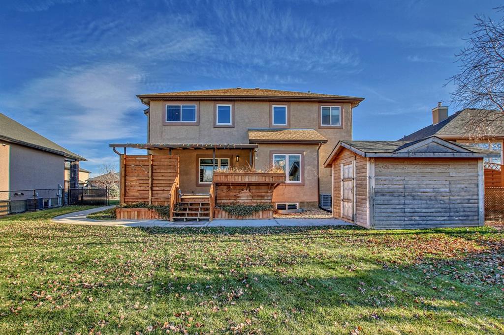 175 Strathmore Lakes Bend