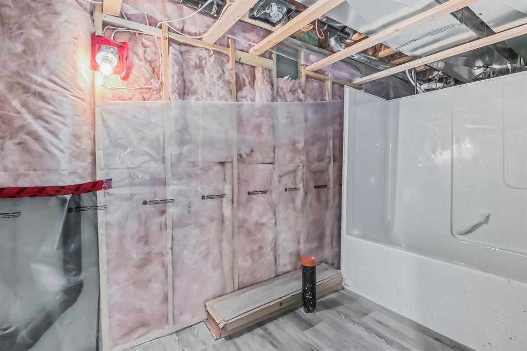175 Strathmore Lakes Bend