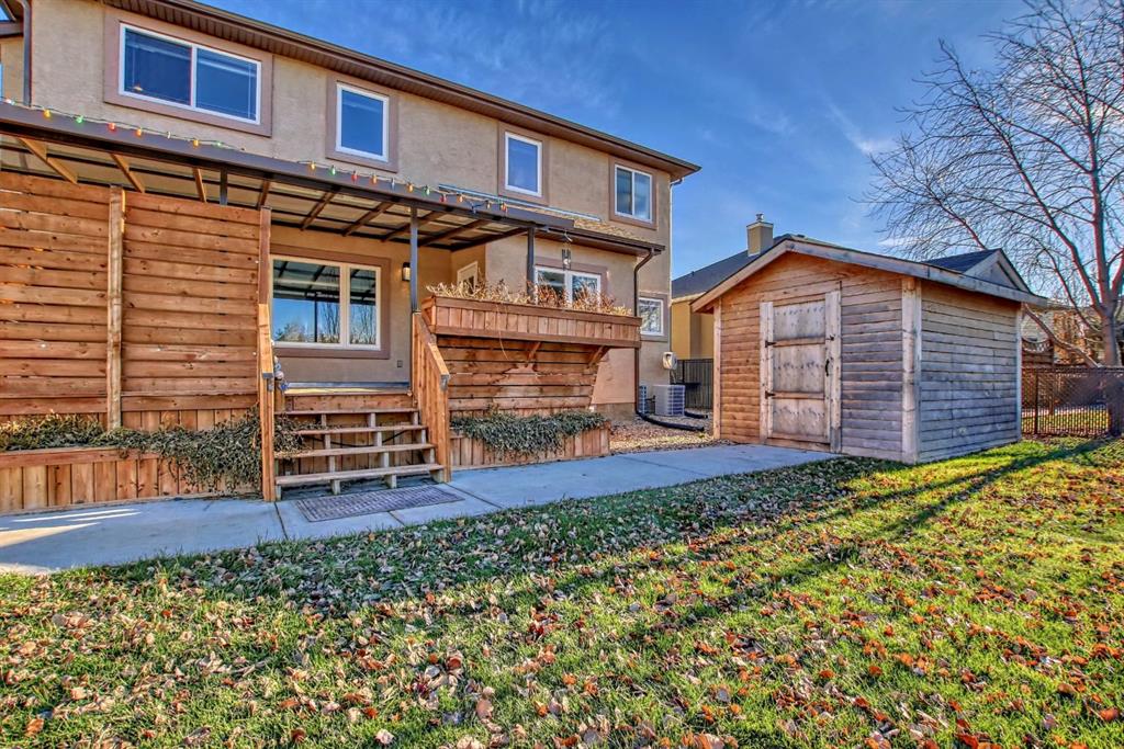 175 Strathmore Lakes Bend