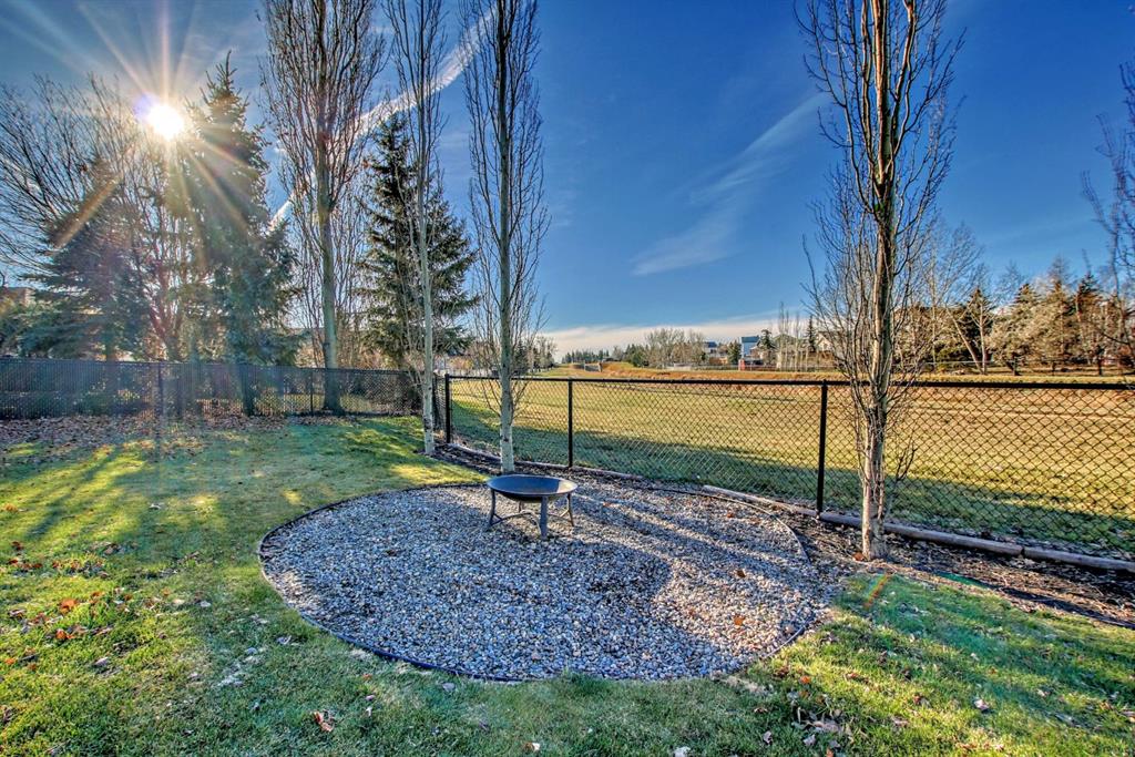 175 Strathmore Lakes Bend