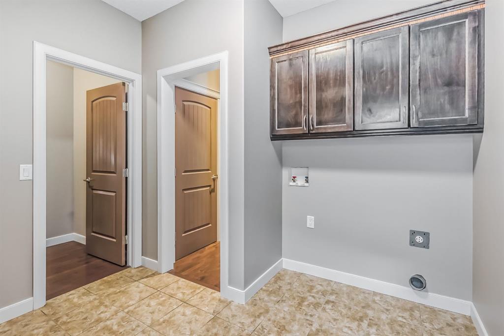 175 Strathmore Lakes Bend