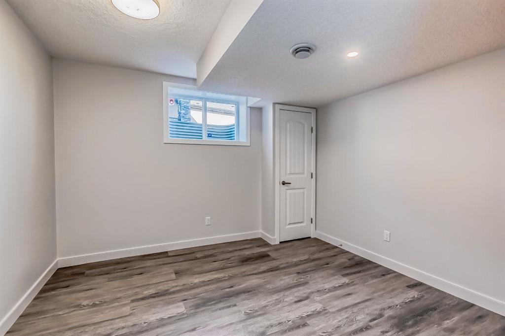 175 Strathmore Lakes Bend
