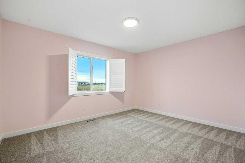 87 Mahogany Way SE
