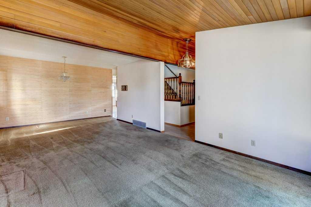 60 Beddington Drive NE