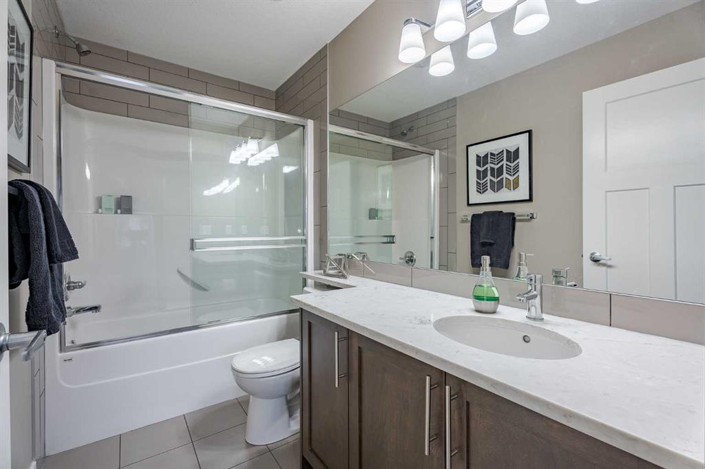 735 Skyview Ranch Grove NE